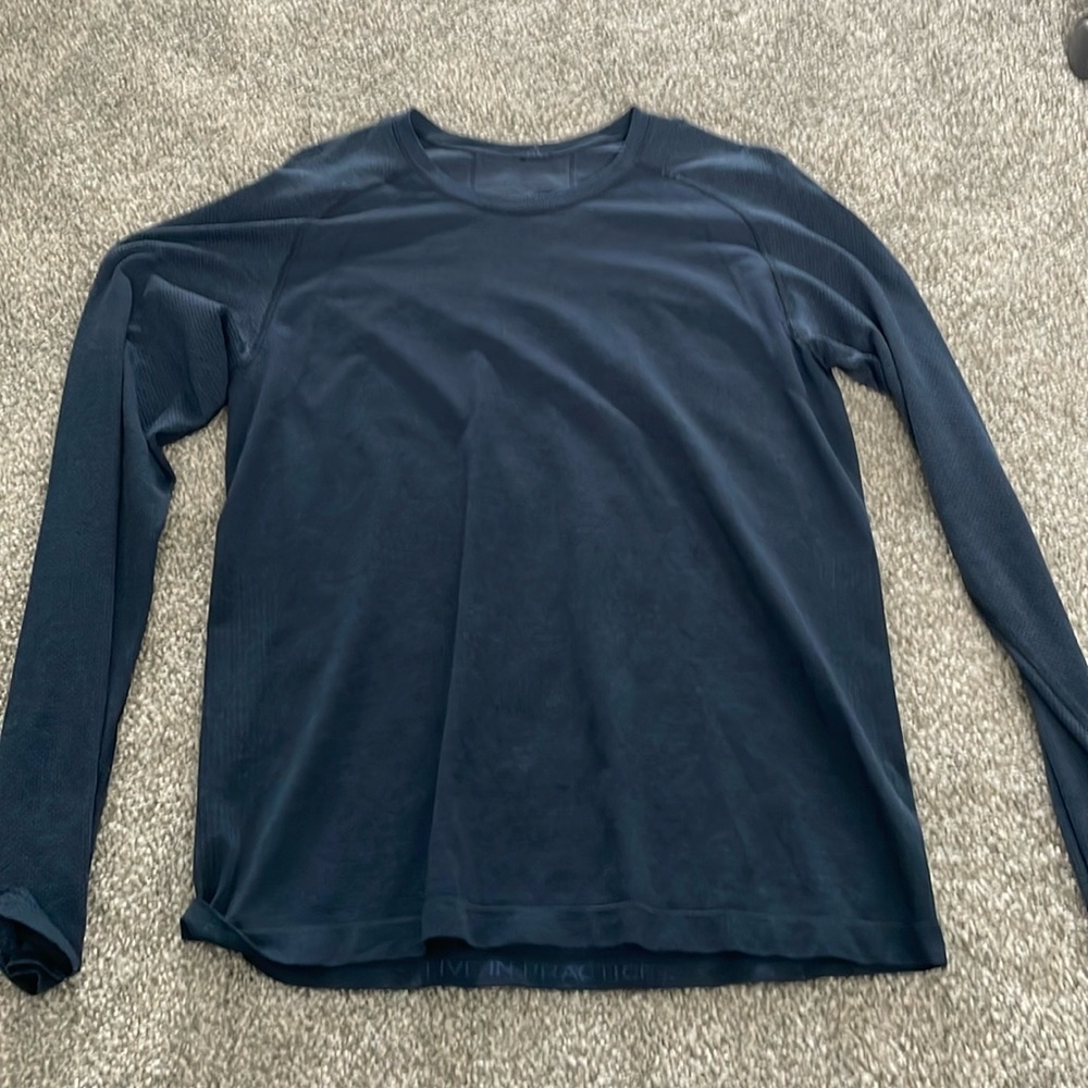 Lululemon Metal Vent Tech Crew